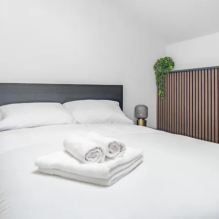 St George'S Quarter - Luxury Stays - Duplex - Free Parking - Home From Home - Free Wifi - Newly Renovated - Moorfeilds Liverpool Exterior photo