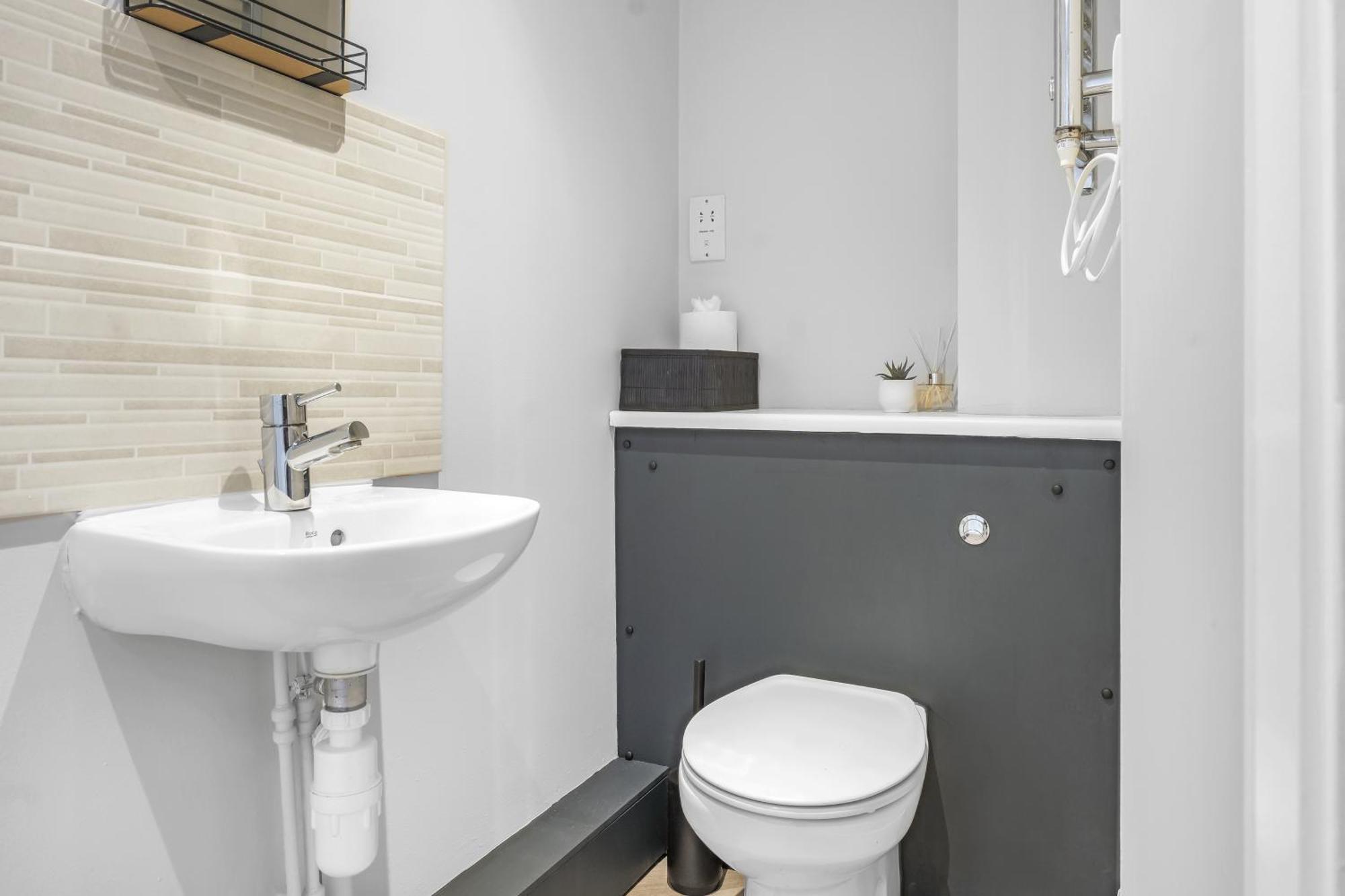 St George's Quarter - Luxury - Duplex - Free Parking - From - Free Wifi - Newly Renovated - Moorfeilds *