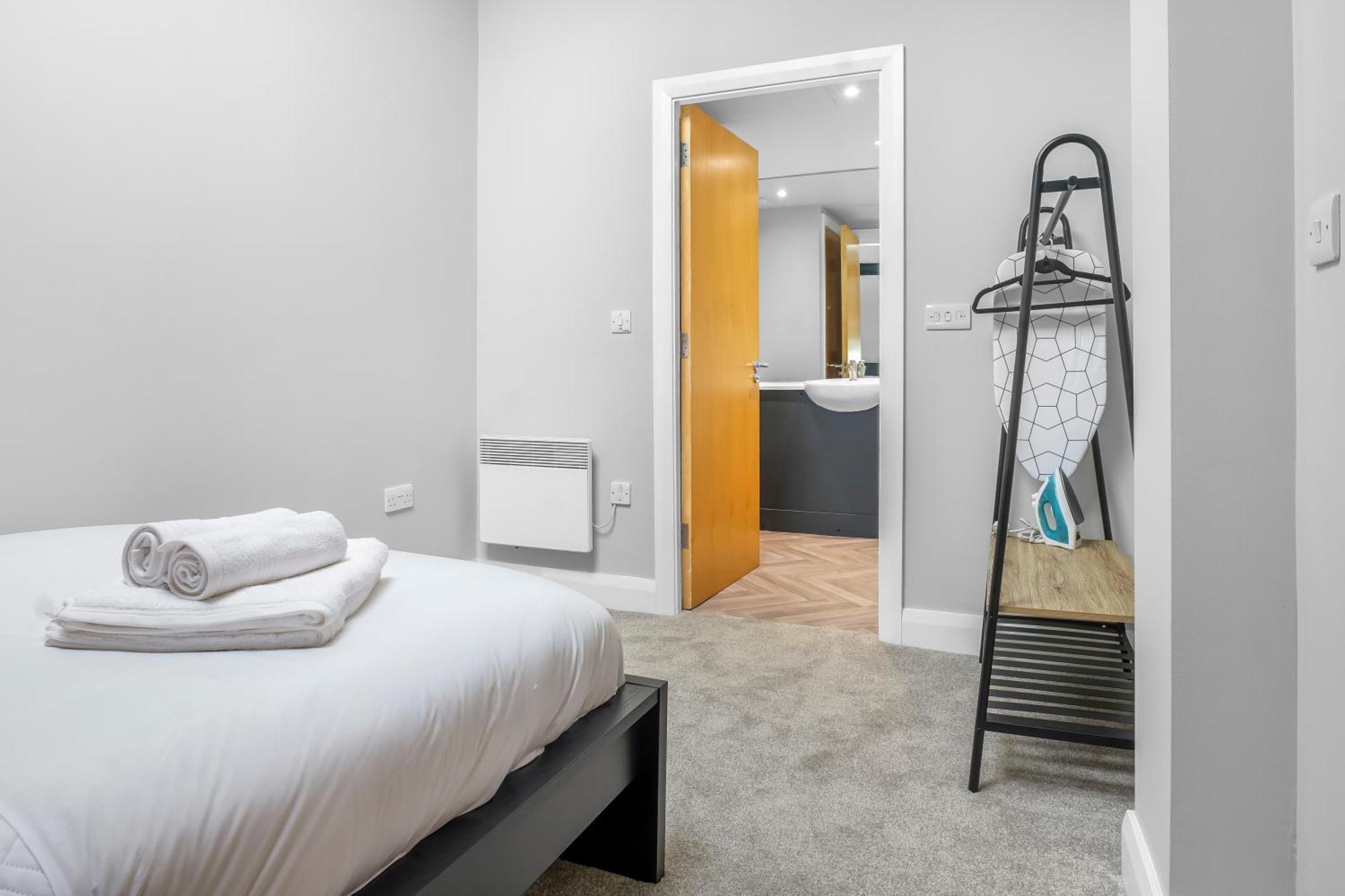 St George's Quarter - Luxury - Duplex - Free Parking - From - Free Wifi - Newly Renovated - Moorfeilds Liverpool